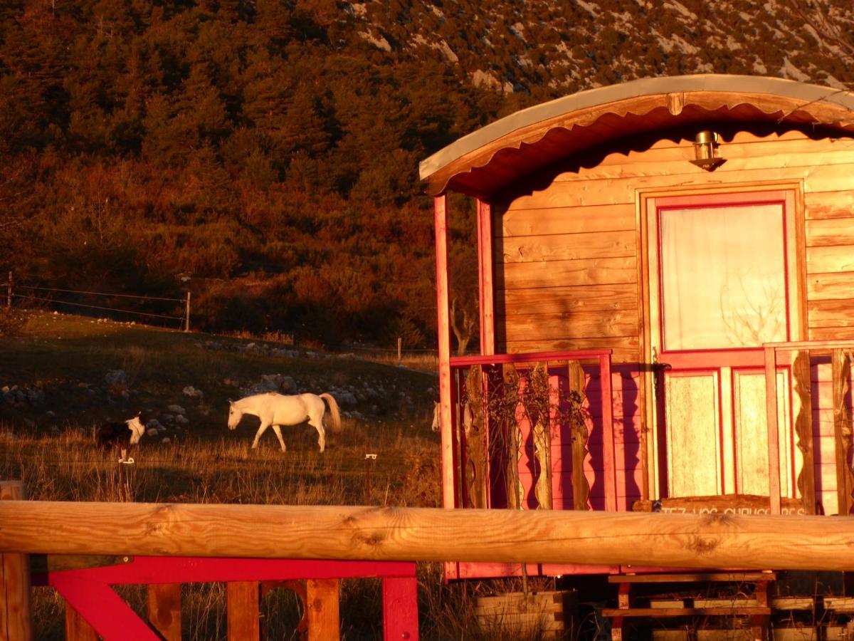 Ferme Saint Pierre Hotel Bargème Buitenkant foto
