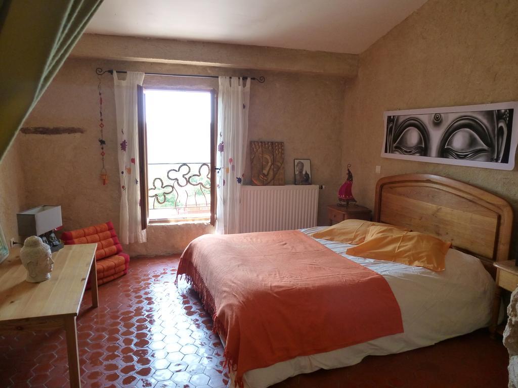 Ferme Saint Pierre Hotel Bargème Buitenkant foto